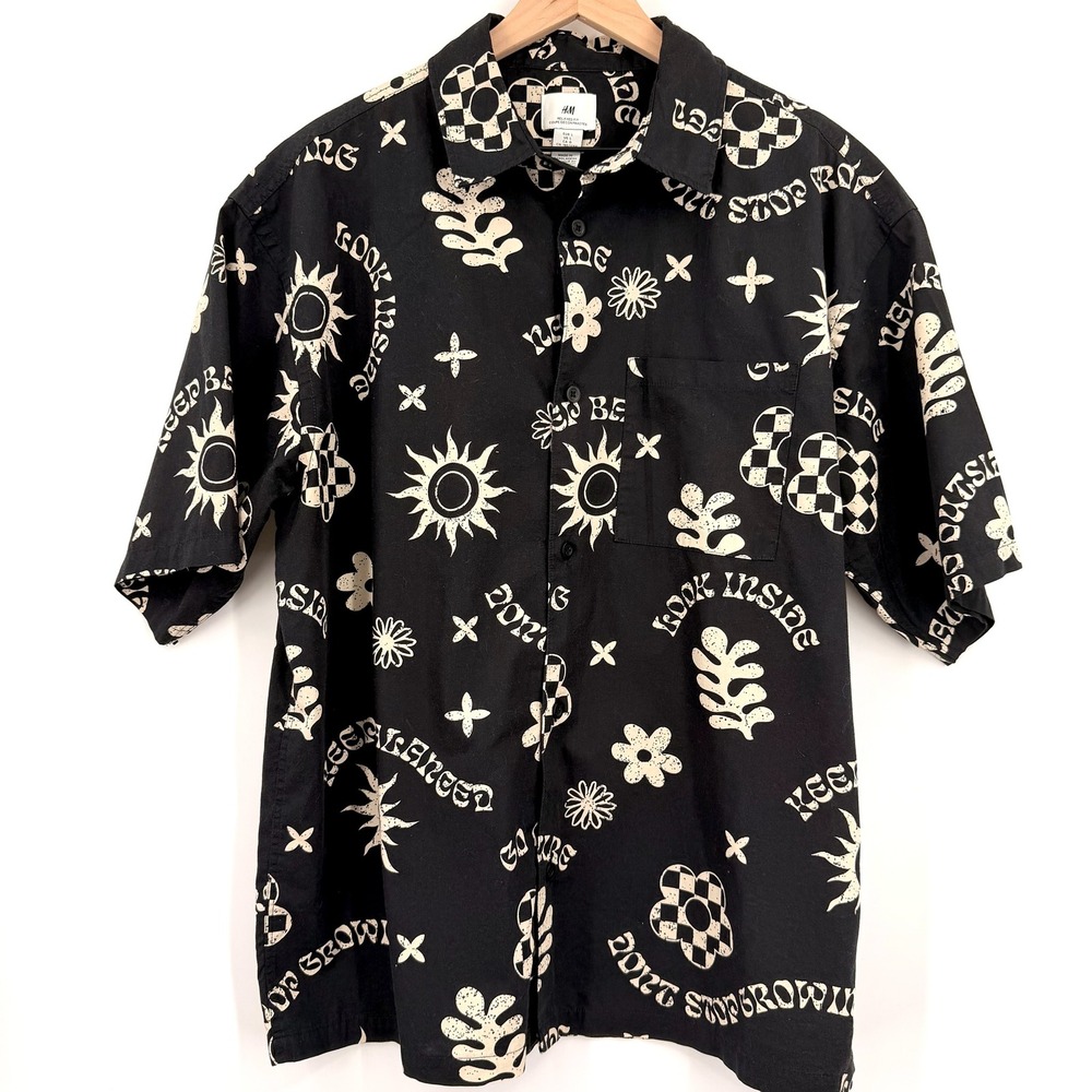 HM Button Down Shirt Mens Large Black Excellent Graphic Print Relaxed Fit Short